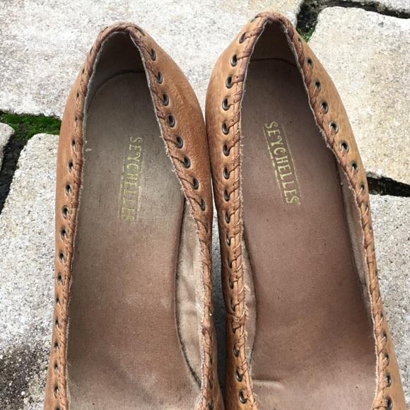 Seychelles Tan Leather Peep Toe Wedge Sandals - Picture 4 of 8